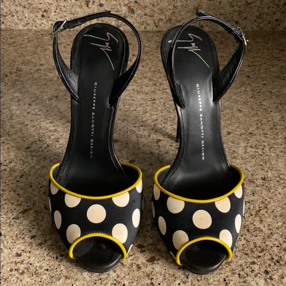 Giuseppe Zanotti sling back sandal.